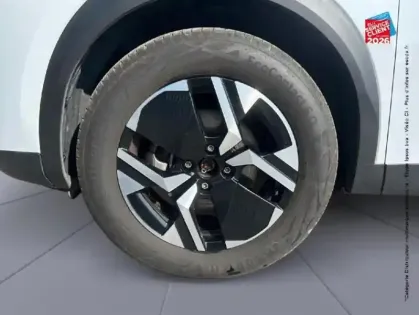 Photo 9 Peugeot 2008  1.2 Hybrid 145ch Allure e-DCS6