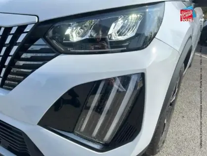 Photo 27 Peugeot 2008  1.2 Hybrid 145ch Allure e-DCS6