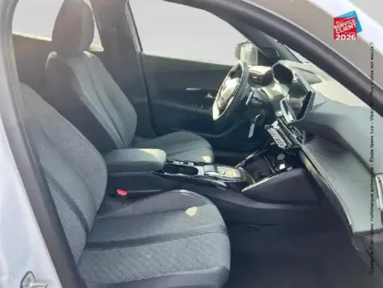 Photo 19 Peugeot 2008  1.2 Hybrid 145ch Allure e-DCS6