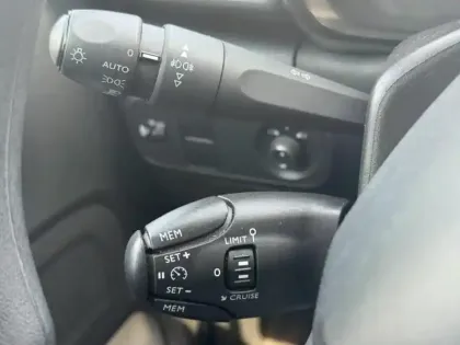 Photo 10 Citroën C3  1.2 PureTech 110ch S&S Shine 120-123g