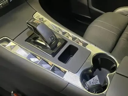 Photo 13 DS DS 7  Crossback PureTech 225ch Grand Chic Automatique