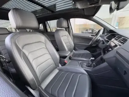 Photo 5 Volkswagen Tiguan  2.0 TDI 150ch R-Line Exclusive DSG7