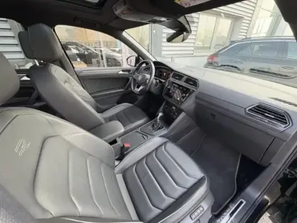 Photo 9 Volkswagen Tiguan  2.0 TDI 150ch R-Line Exclusive DSG7