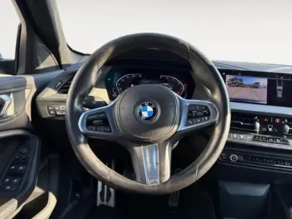 Photo 11 BMW Serie 1 Série 1 116d 116ch M Sport