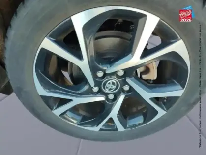 Photo 9 Toyota C-HR  122h Graphic 2WD E-CVT