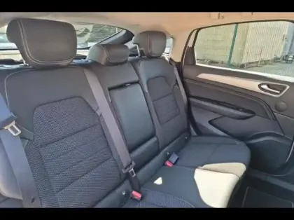 Photo 10 Renault Arkana Gén. I (LJL) Ph1 Intens 5