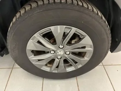 Photo 5 Peugeot 2008 Gén. II Ph1 NG Allure 5