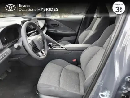 Photo 10 Toyota C-HR  2.0 Hybride Rechargeable 225ch Graphic MY26