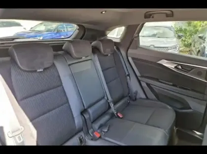 Photo 10 Renault Austral  1.2 E-Tech full hybrid 200ch Iconic esprit Alpine- 24