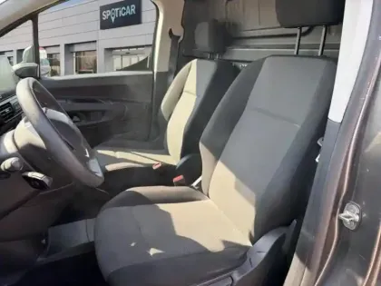 Photo 8 Peugeot Partner  Standard 650kg BlueHDi 100ch S&S BVM5 Asphalt