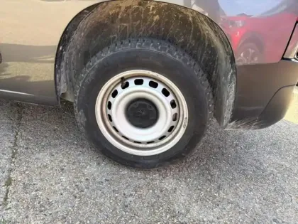 Photo 10 Peugeot Partner  Standard 650kg BlueHDi 100ch S&S BVM5 Asphalt