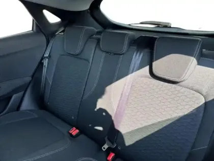 Photo 7 Ford Puma  1.0 EcoBoost 125ch mHEV Titanium Business 6cv