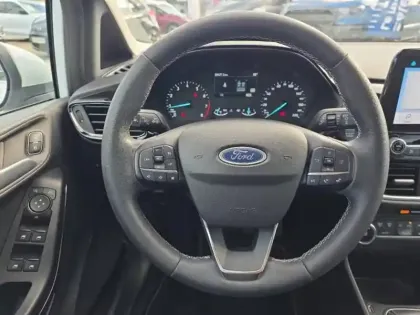 Photo 14 Ford Fiesta Gén. V Ph2 Titanium Business 5