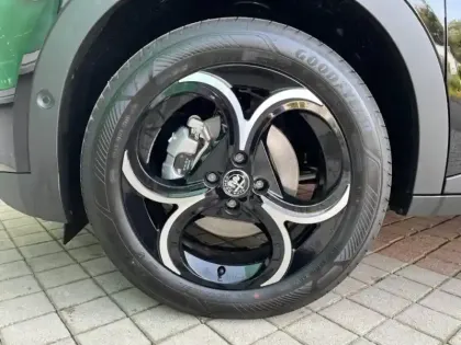 Photo 6 Alfa Romeo Junior  1.2 Ibrida 145ch Techno e-DCT6