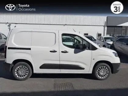 Photo 14 Toyota Proace  CITY Medium 130 D-4D Business BVA RC23