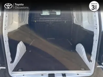 Photo 8 Toyota Proace  CITY Medium 130 D-4D Business BVA RC23