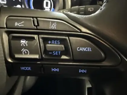 Photo 6 Toyota Yaris Gén. I Ph1 Dynamic Business 5