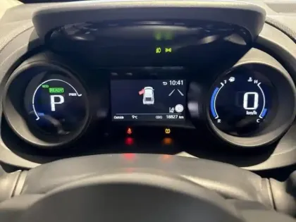 Photo 7 Toyota Yaris Gén. I Ph1 Dynamic Business 5