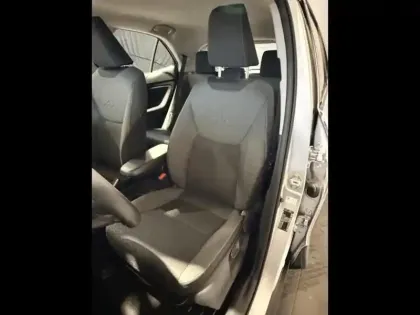 Photo 14 Toyota Yaris Gén. I Ph1 Dynamic Business 5