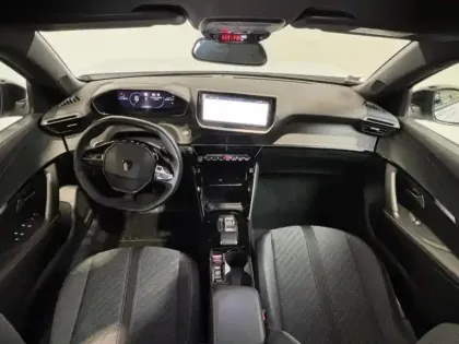 Photo 8 Peugeot 2008  1.2 PureTech 130ch S&S Allure EAT8