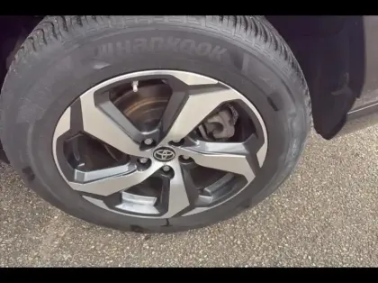 Photo 11 Toyota Rav4 Gén. V Ph1 Design Business 5