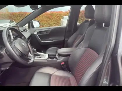 Photo 9 Toyota Rav4 Gén. V Ph1 Design Business 5