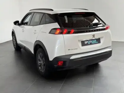 Photo 5 Peugeot 2008  e- 136ch Style