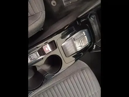 Photo 11 Peugeot 208  e- 136ch Style