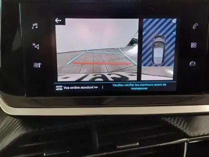 Photo 14 Peugeot 208  e- 136ch Style