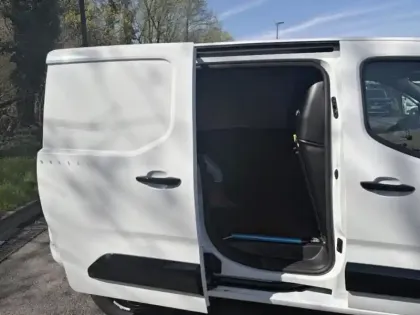 Photo 9 Fiat Doblo Gén. III Ph2 25th Anniversary 4