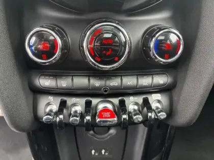 Photo 10 Mini Mini  John Cooper Works 231ch Ultimate BVA8 137g