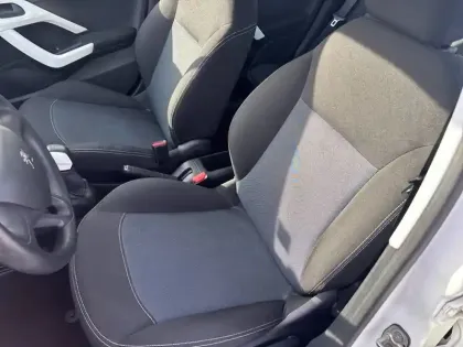 Photo 10 Peugeot 208  PureTech 68ch BVM5