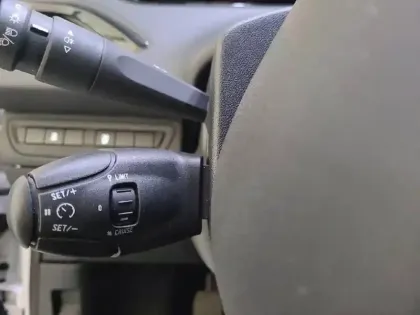 Photo 40 Peugeot 208  PureTech 68ch BVM5