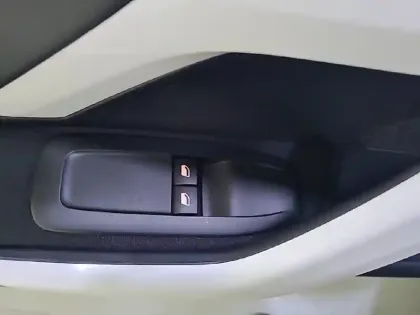 Photo 42 Peugeot 208  PureTech 68ch BVM5