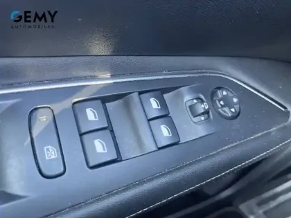 Photo 11 Peugeot 3008  Puretech 180ch S&S EAT8