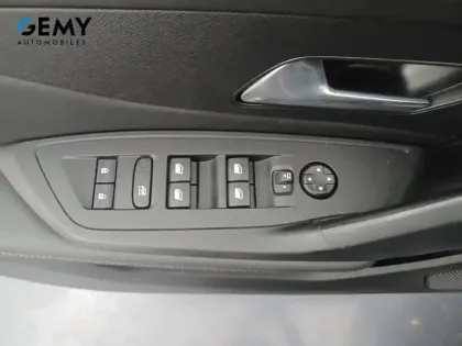 Photo 11 Peugeot 308  Hybrid 145 e-DCS6