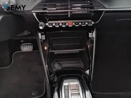 Photo 13 Peugeot 2008  Electrique 136 ch