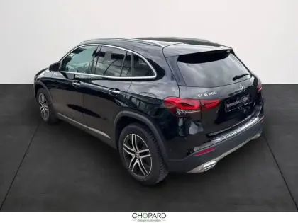 Photo 18 Mercedes GLA  200 7G-DCT