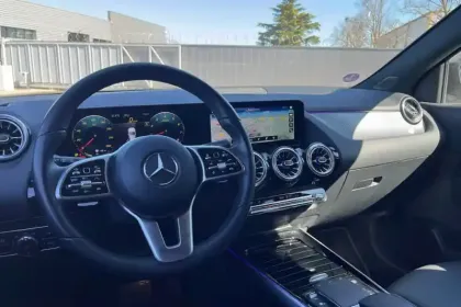 Photo 68 Mercedes GLA  200 7G-DCT