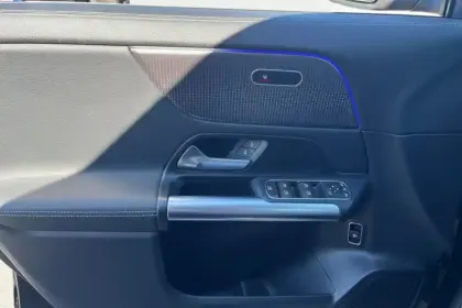 Photo 66 Mercedes GLA  200 7G-DCT