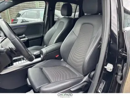 Photo 24 Mercedes GLA  200 7G-DCT