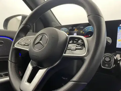 Photo 95 Mercedes GLA  200 7G-DCT
