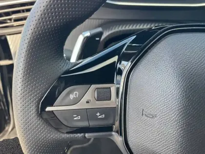 Photo 83 Peugeot 208  Hybrid 136 e-DCS6