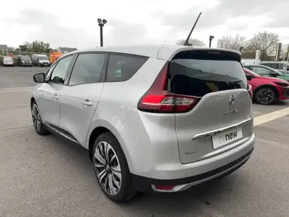 Photo 75 Renault Scenic Grand  TCe 140 FAP EDC - 21