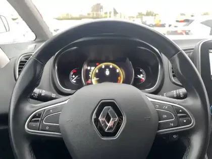 Photo 12 Renault Scenic Grand  TCe 140 FAP EDC - 21