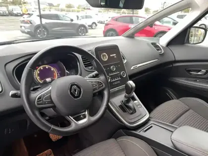 Photo 10 Renault Scenic Grand  TCe 140 FAP EDC - 21