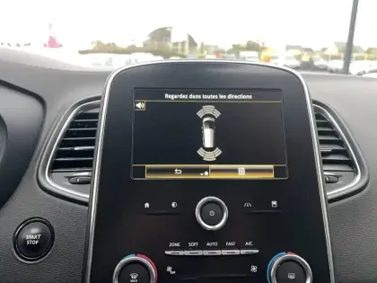 Photo 18 Renault Scenic Grand  TCe 140 FAP EDC - 21