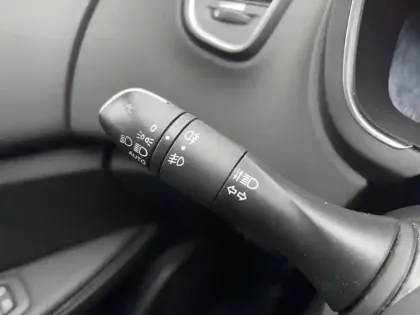 Photo 13 Renault Scenic Grand  TCe 140 FAP EDC - 21