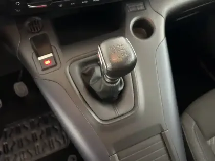 Photo 30 Peugeot Rifter  Standard BlueHDi 130 S&S BVM6