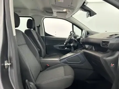 Photo 31 Peugeot Rifter  Standard BlueHDi 130 S&S BVM6